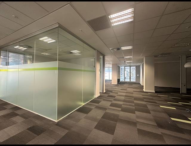 545M² OFFICE TO LET IN SANDTON CENTRAL